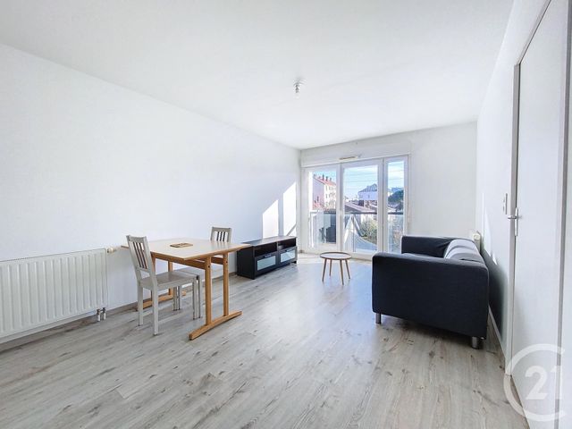 Appartement F2 à louer - 2 pièces - 44.5 m2 - NANTES - 44 - PAYS-DE-LOIRE - Century 21 Longchamp